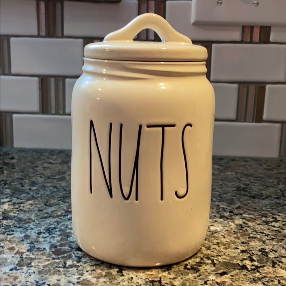 Medium NUTS canister